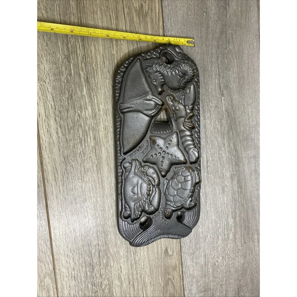 1989 John Wright Co Double Sided Cast Iron Sea Life Cookie Form Vintage